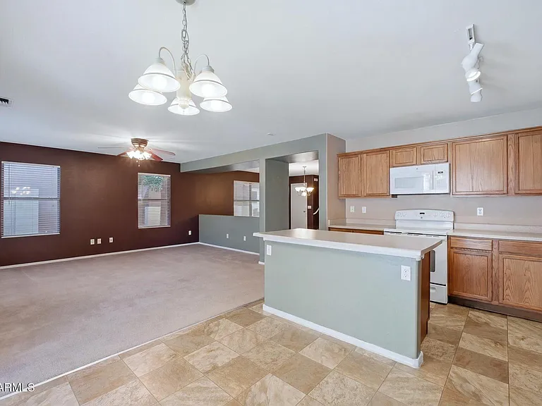 2655 S Sailors Way — Photo 5