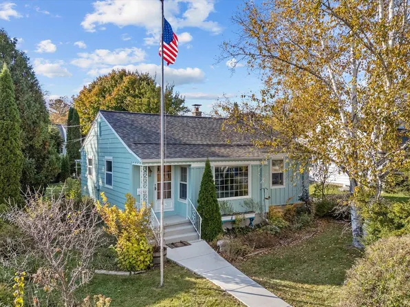 1109 7th AVENUE, Grafton, WI 53024