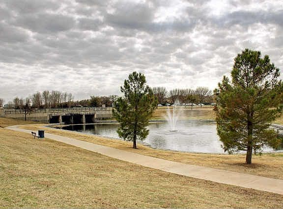 5th image of 4800 Sunflower Dr