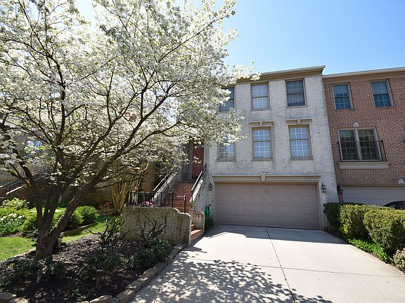 4th image of 10910 Bloomingdale Dr