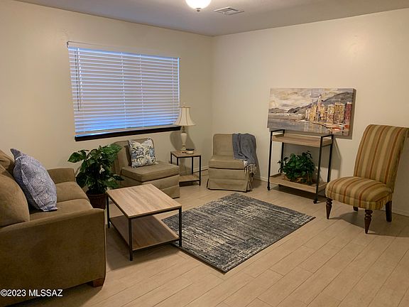 5th image of 6311 N Barcelona Ct Unit 1013