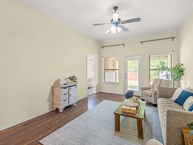 502 S Main St #B — Photo 11