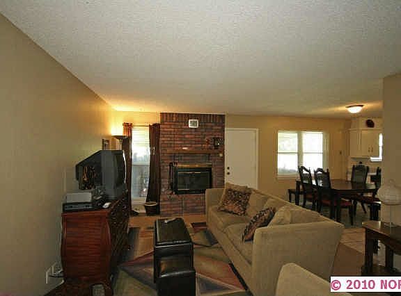 4th image of 1324 S 123rd Ave E