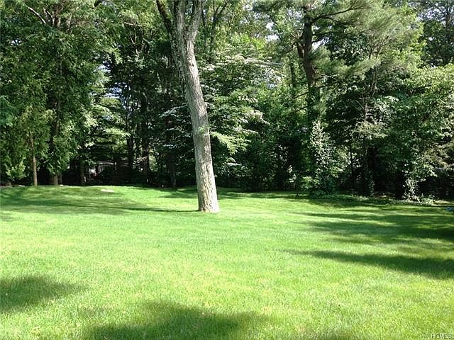 2nd image of 36 Round Hill Rd