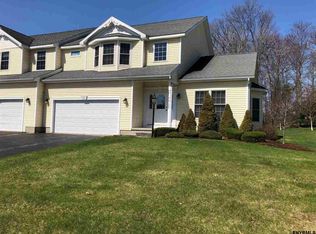 54 Oakmont St, Niskayuna, NY 12309
