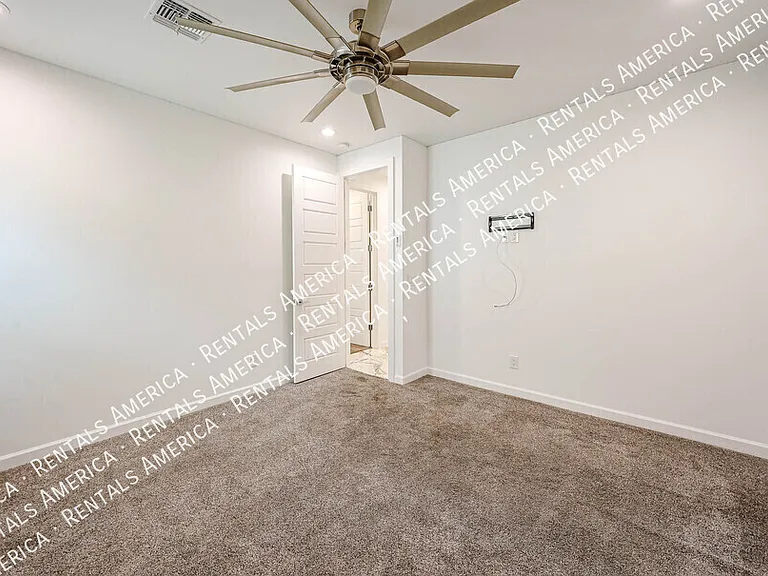347 E La Mirada Dr — Photo 29