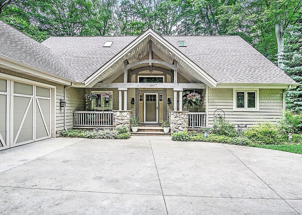 1st image of 17597 Duneside Dr