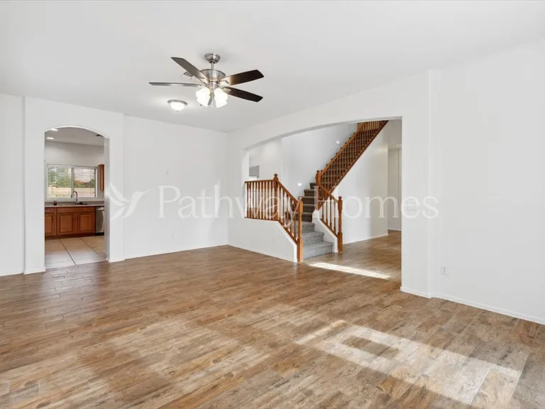 17762 W Watson Ln — Photo 9