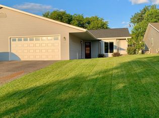 554 Meadows Dr, Hammond, WI 54015