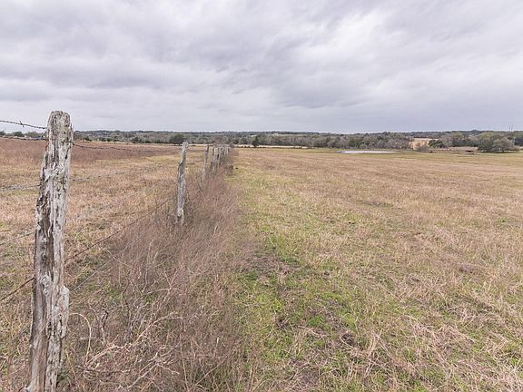3rd image of 1747 E Old Hallettsville Rd
