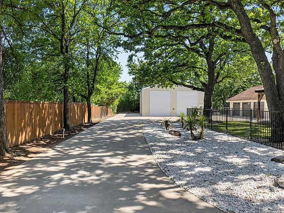 5th image of 690 Orchid Hill Ln