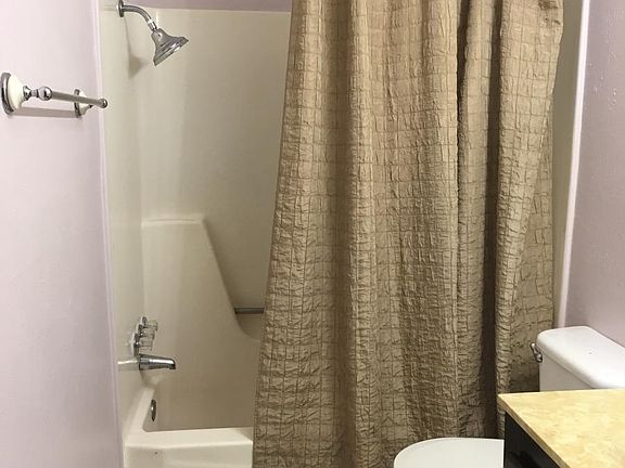 Full Bathroom Upstairs
