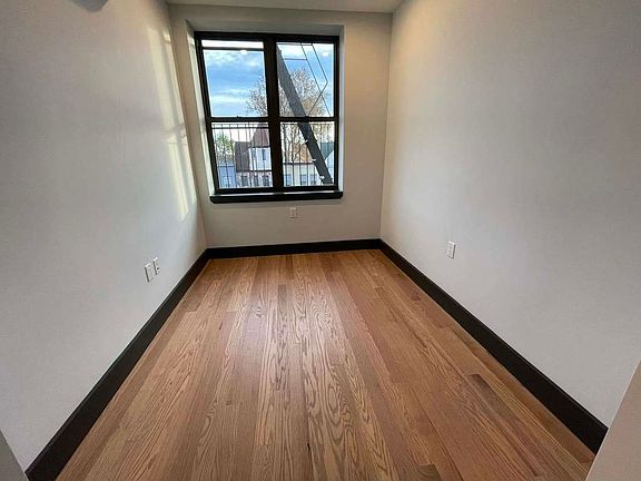 4th image of 227 Martense St #301