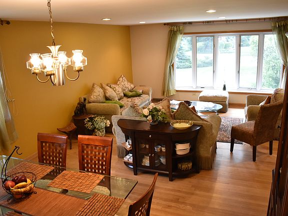 5th image of 2800 Floral Dr