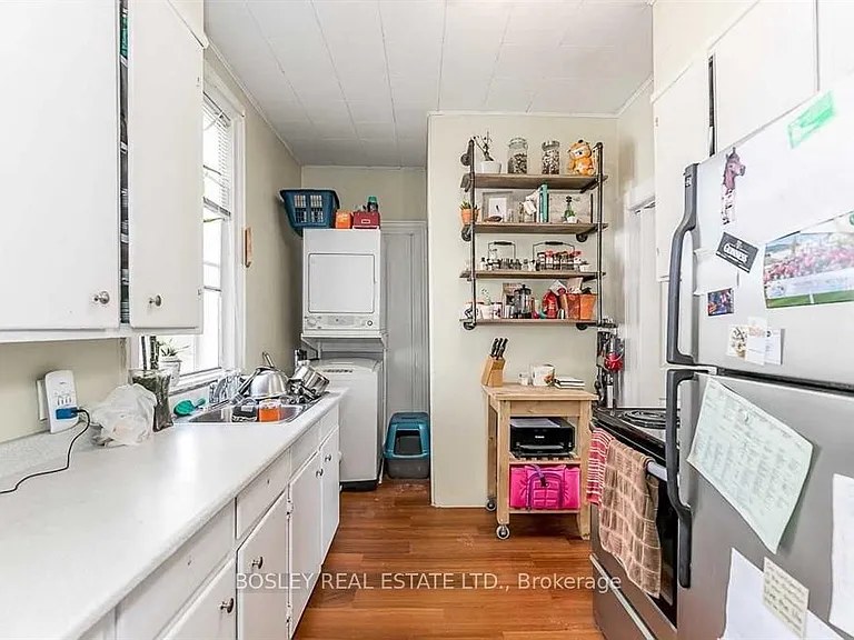 330 Botsford St #2 — Photo 4