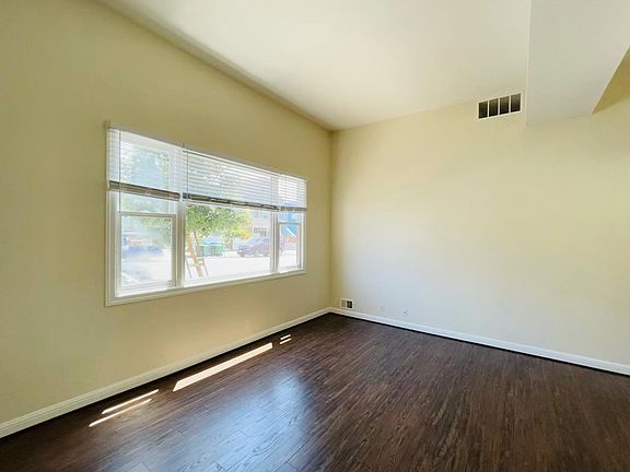 2nd image of 402 Madrid St