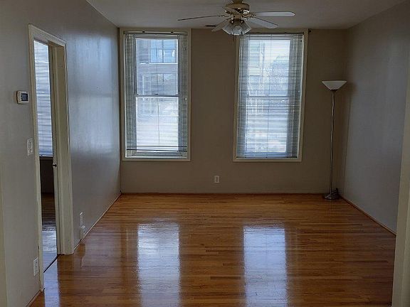 3rd image of 1400 N Greenview Ave APT 2F