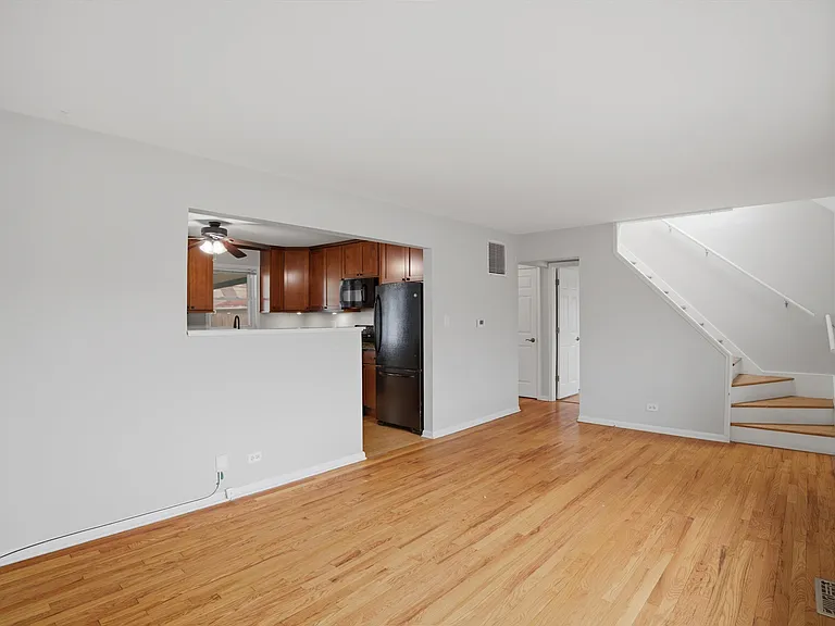8912 Windsor Ln — Photo 9