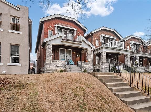 2nd image of 6136 S Grand Blvd