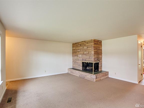 3rd image of 1725 M St NE