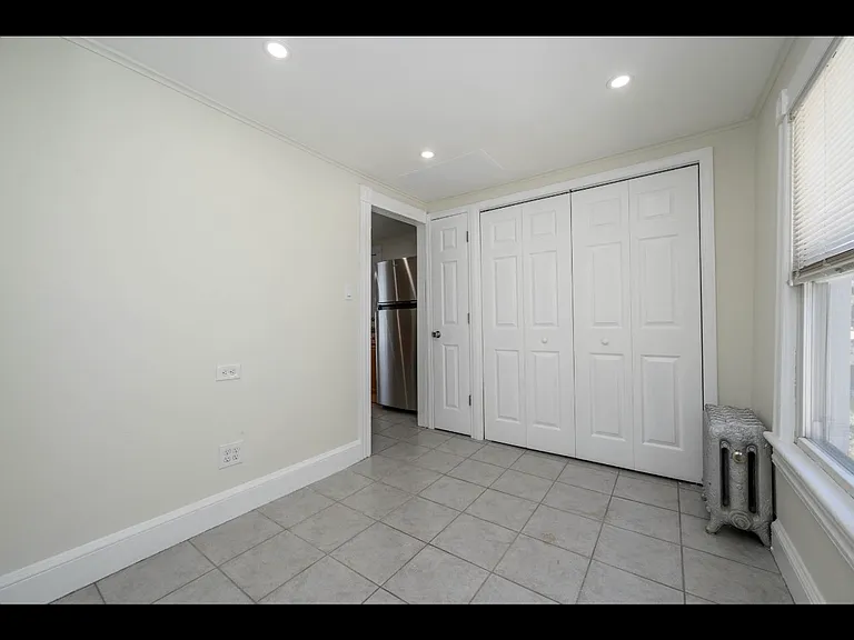 230 John St #2 — Photo 29