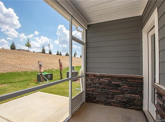 3rd image of 7551 Hartsfield Dr #77