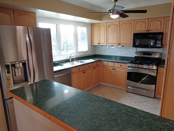 2nd image of 199 Lockwood Ln