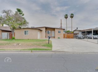 704 Geneva Ave, Bakersfield, CA 93304