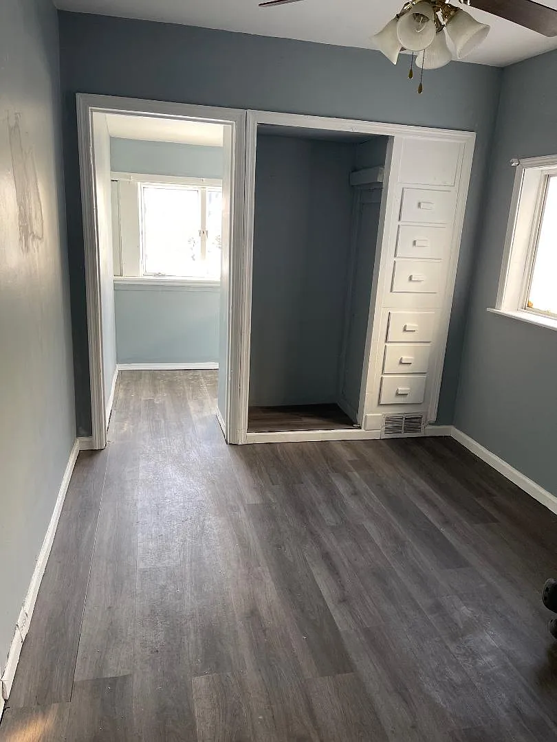 13436 S Burley Ave — Photo 3