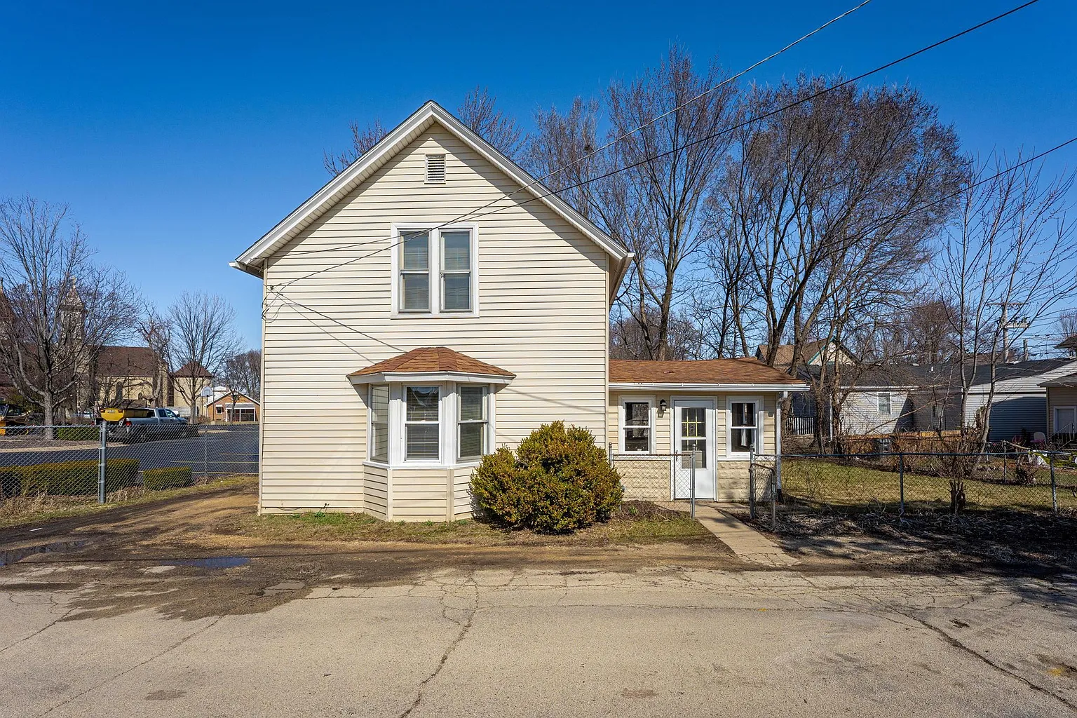 406 Laurel Pl photo 1