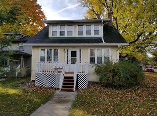 1021 Moores River Dr, Lansing, MI 48910