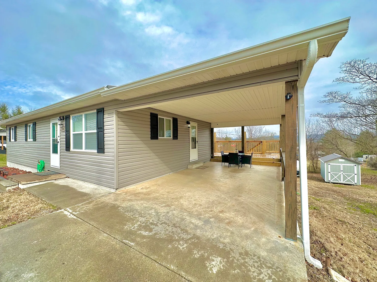 3 bed, 1081 sqft, $1,700 — Photo 3