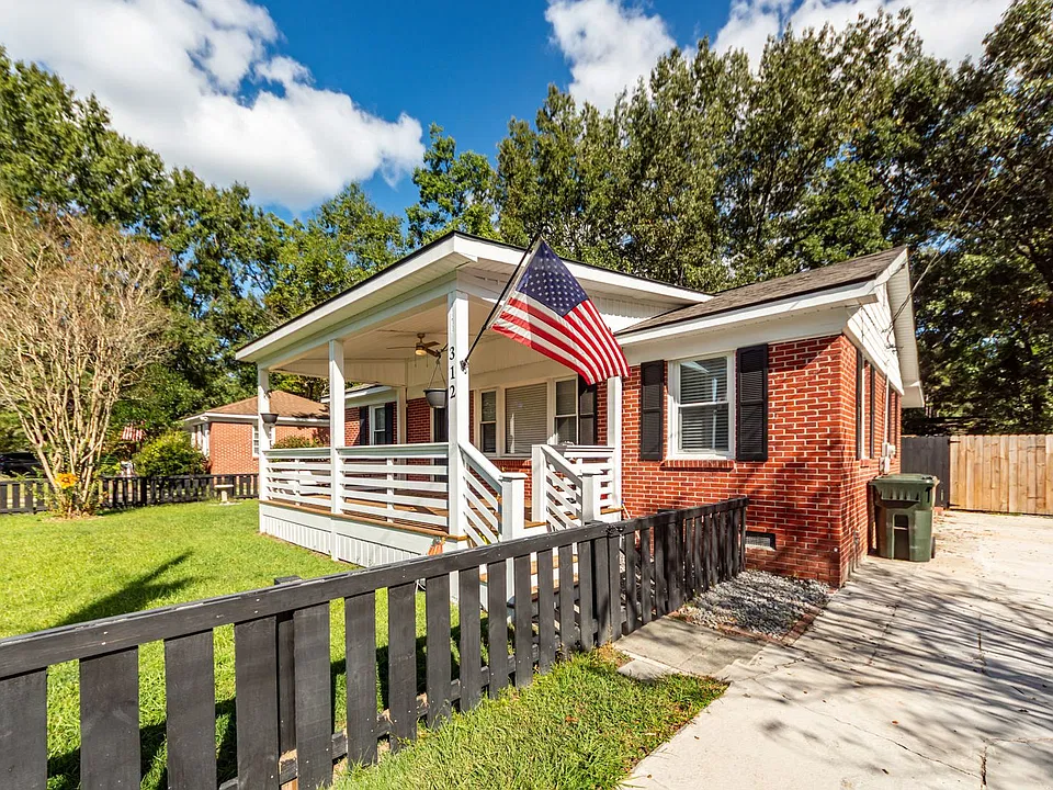 312 Mary Scott Dr