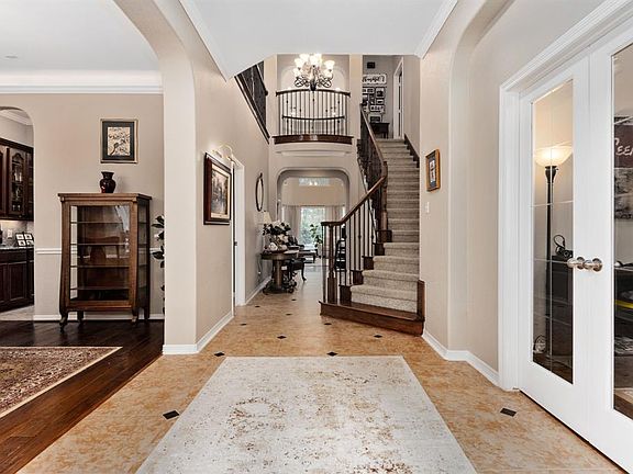 4th image of 20670 Lavone Dr