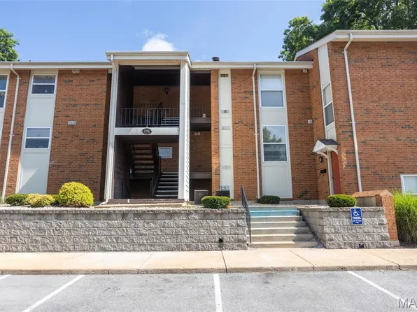 1989 Hunting Lake Ct APT 201, Saint Louis, MO 63122
