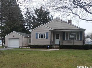 24 Lakehurst Dr, Auburn, NY 13021