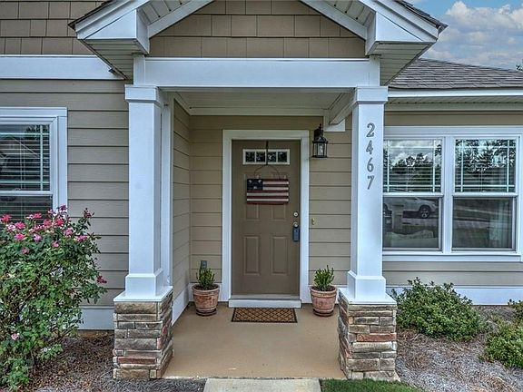 3rd image of 2467 Churchill Cir