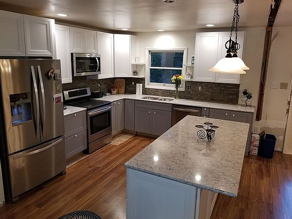 5th image of 56 Connie Ave