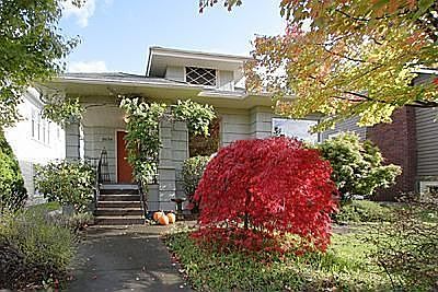 2nd image of 2536 Queen Anne Ave N