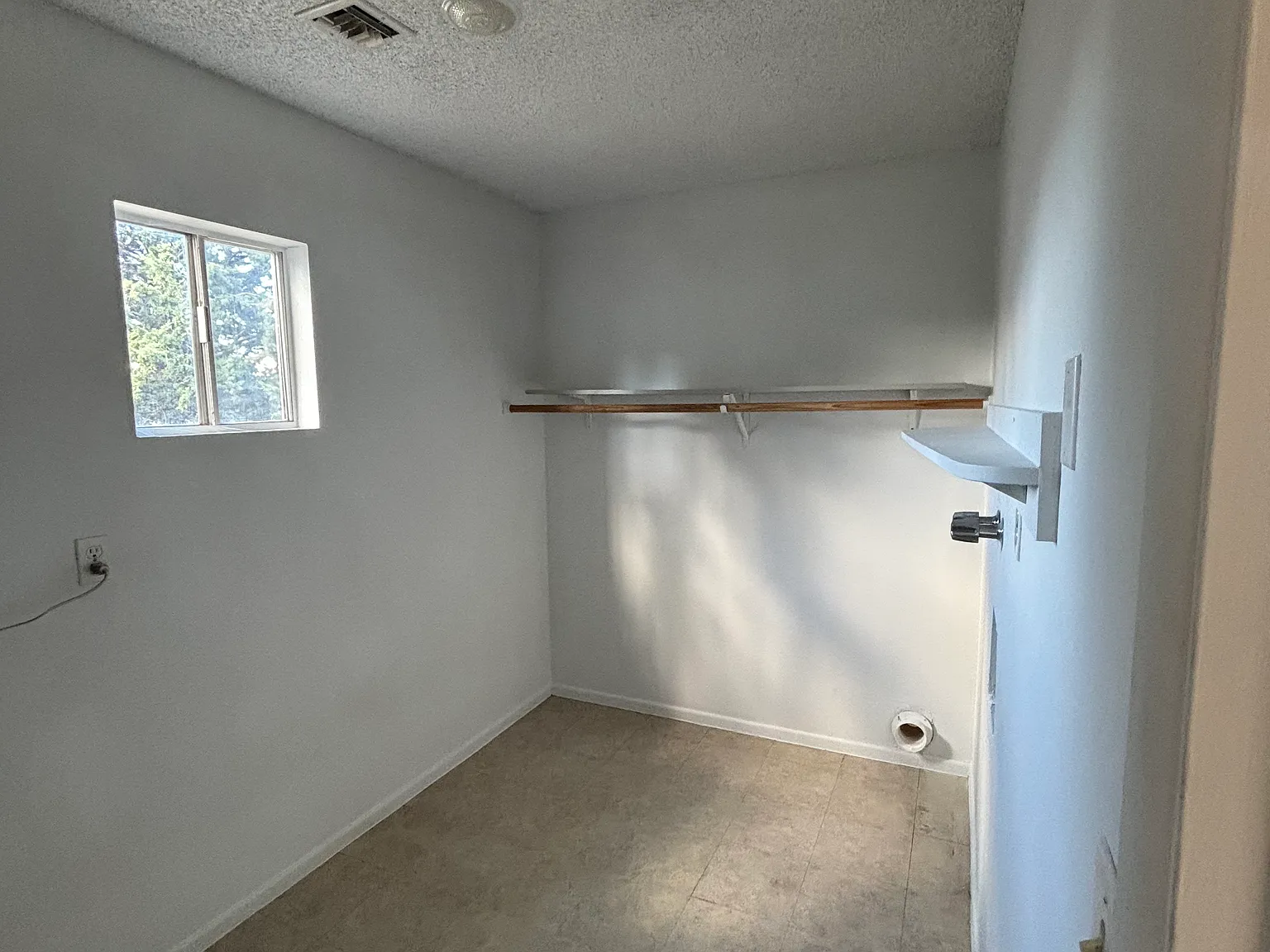 3 bed, 1206 sqft, $2,200 — Photo 4