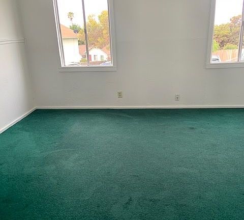4th image of 585 Bello St