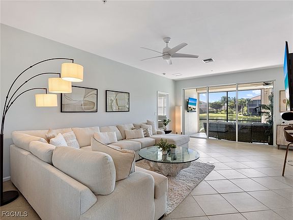 5th image of 10260 Glastonbury Cir Unit 102