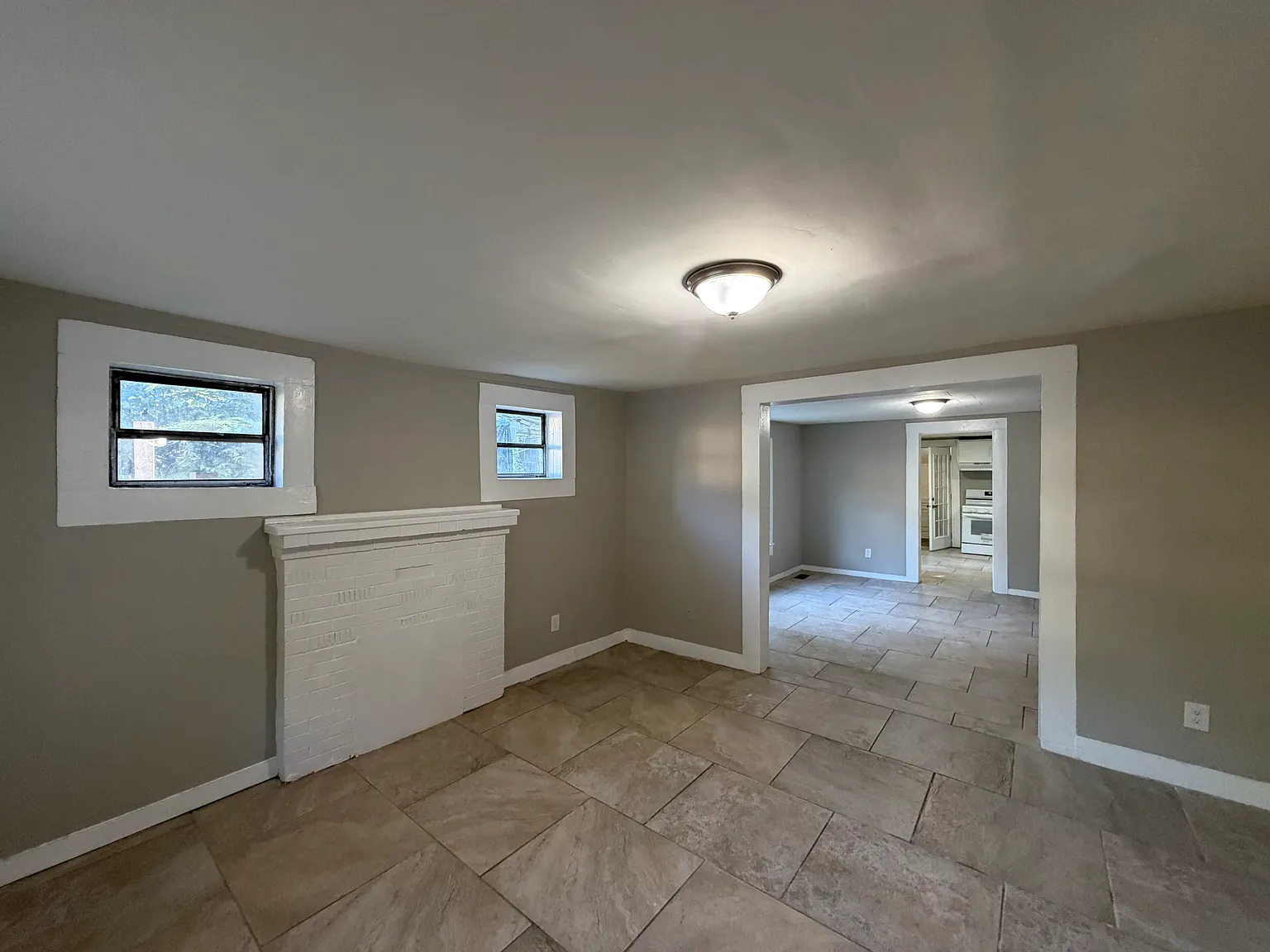3 bed, 1301 sqft, $1,200 — Photo 2