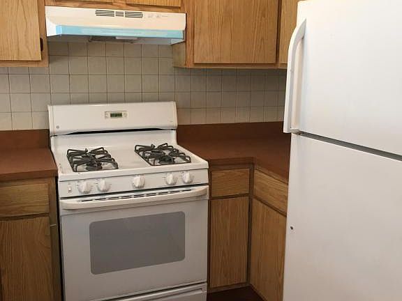 2nd image of 1329 Paris Ct