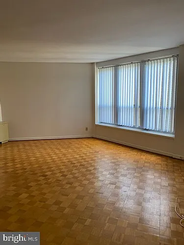 224 W Rittenhouse Sq Photo 1
