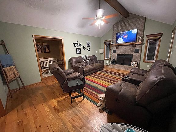 3rd image of 2122 N Ponca Dr