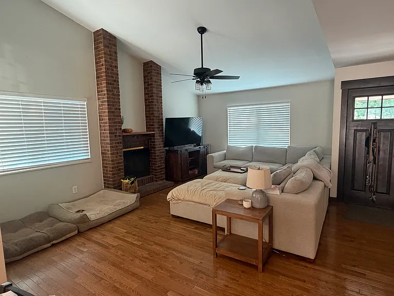 Breckenridge Dr E — Photo 6