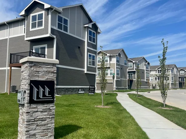 5407 S 208th Ct, Elkhorn, NE 68022