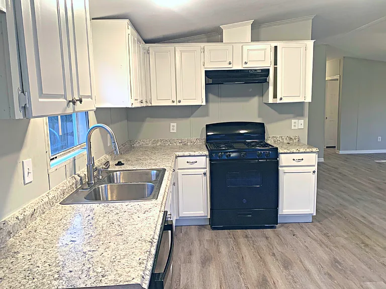 5827 Dylan Dr — Photo 3