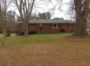 312 Pinkney Rd, Dallas, NC 28034